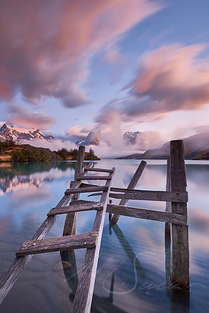 Catching Clouds - Lake Pehoe